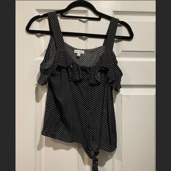Polka dot off the shoulder tank - Picture 1 of 2